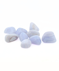 image de pierres roulées en agate bleue rubannée